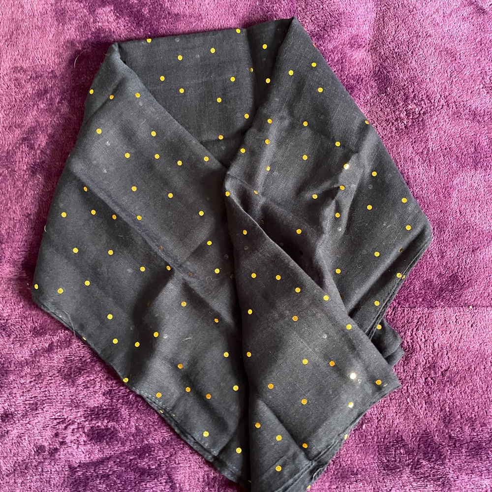 Stylish ladies Green Polka Dot scarf